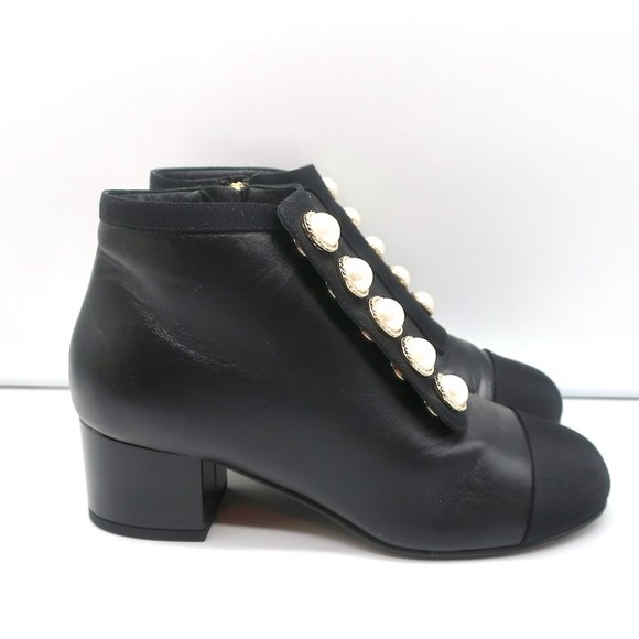 CHANEL PEARL BUTTON CAP TOE BOOTIES BLACK LEATHER SIZE 35 ANKLE BOOTS - Picture 2 of 12
